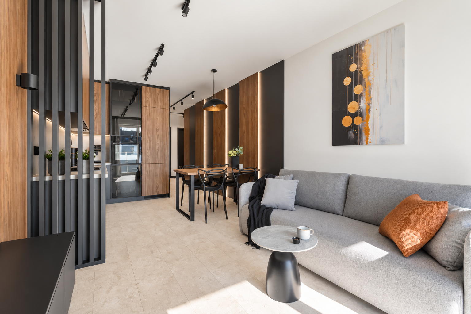 Naturalne światło w eleganckim wnętrzu Ptasia 28